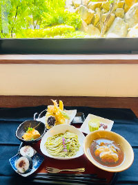 皐月の御膳とバラ園見学